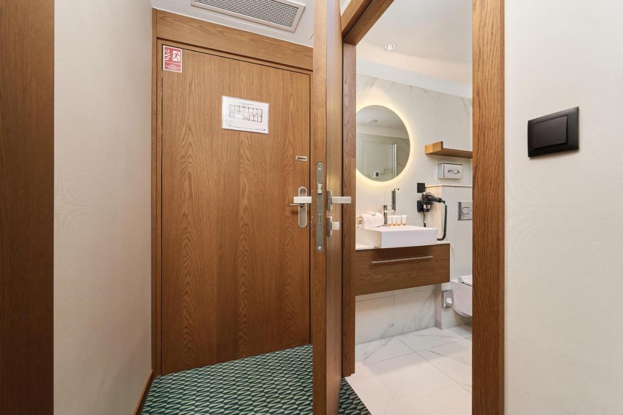 Gwarna Aparthotel City Center Wroclaw By Noclegi Renters מראה חיצוני תמונה